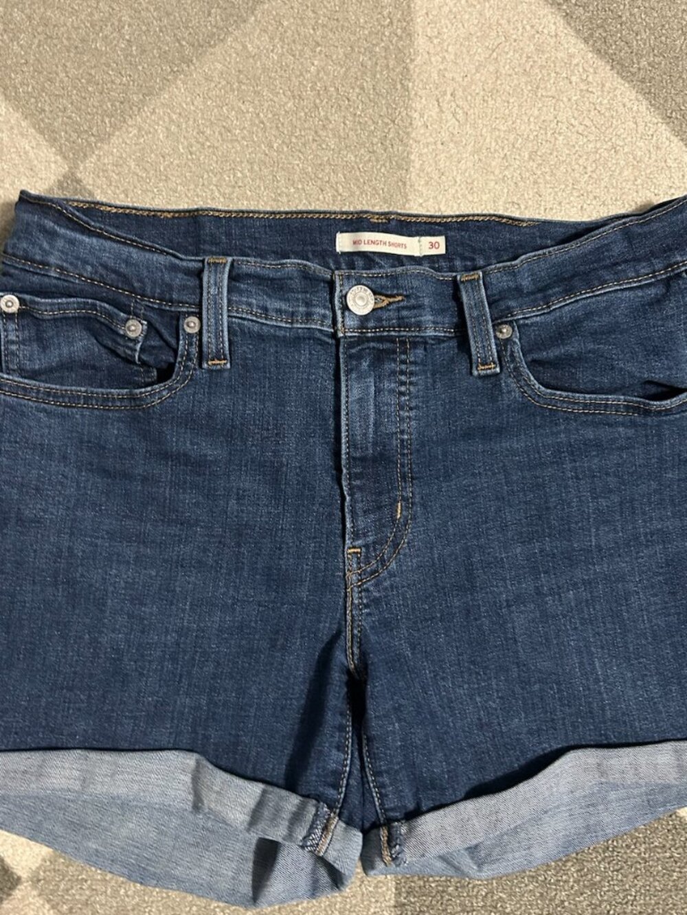 Levi's Mid Length Rolled Hem Denim Jean Shorts Women's Size 30 - Picture 3 of 9